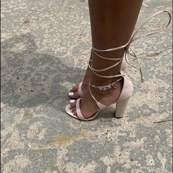 Heels - Picture 2 of 3